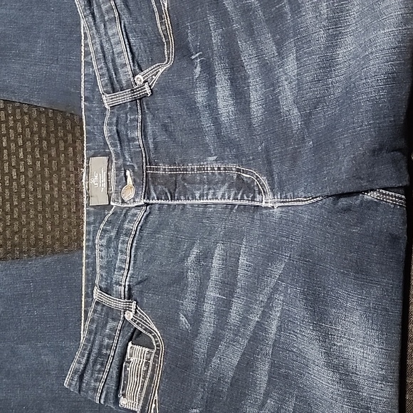 Chico's Cropped Jean - Picture 6 of 11